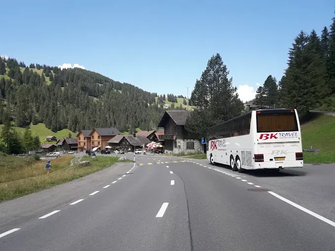 BK Travel touringcar onderweg